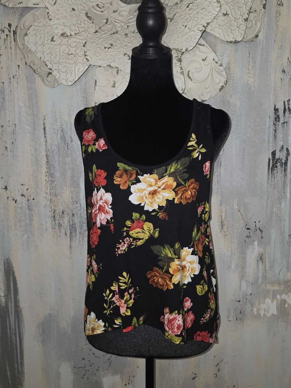 Ambiance Black Floral Scoop Tank Top With Open Back Size XL